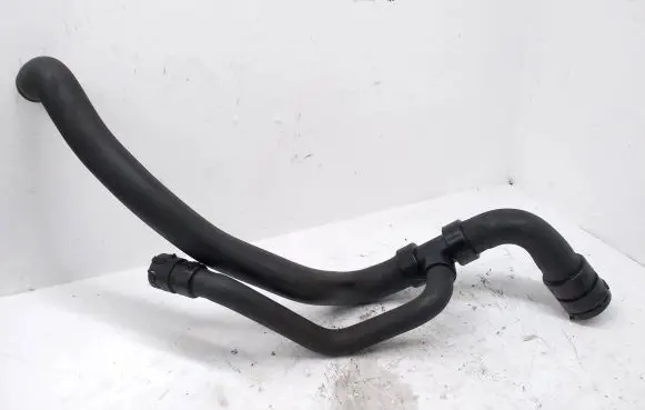 Volvo V70 Engine coolant pipe/hose S4000238