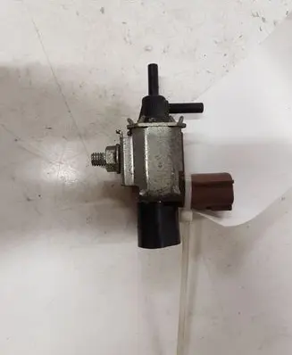 Mazda 6 Vacuum valve K5T46591