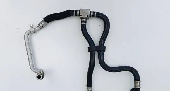 Mercedes-Benz X-class W470 Turbo turbocharger oiling pipe/hose