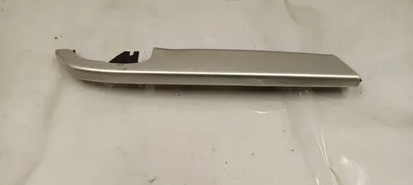Dashboard glove box trim