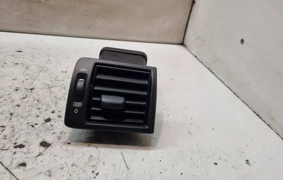 Volvo V50 Dashboard side air vent grill/cover trim A1007074