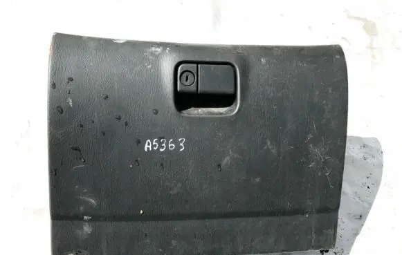 Mazda Premacy Glove box