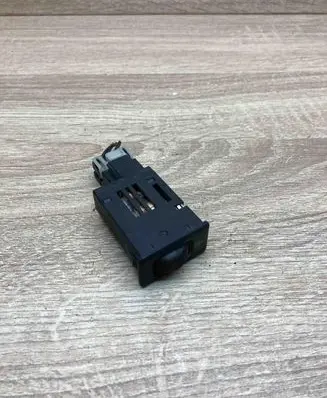 Nissan Primera Panel lighting control switch 321025