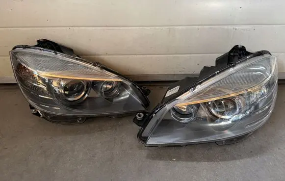 Mercedes-Benz C W204 Headlights/headlamps set 