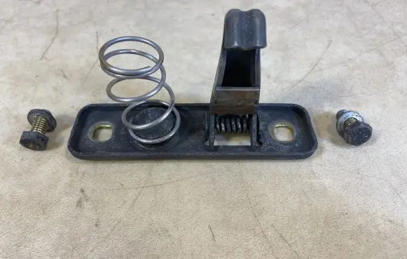 Mercedes-Benz G W461 W463 1st Gen Engine bonnet/hood lock/catch A4638800064