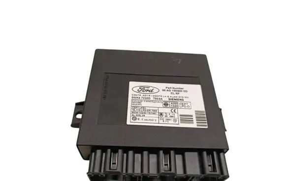 Ford Focus Comfort/convenience module 98AG15K600DD 5WK47230D