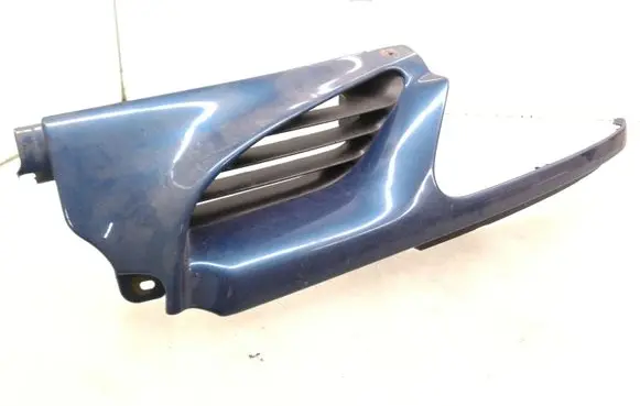 Renault Scenic I Front bumper upper radiator grill 7700834200