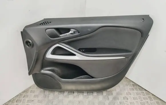 Opel Zafira C Front door card panel trim 39104872