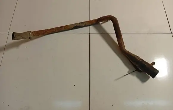 Opel Insignia A Fuel tank filler neck pipe 13314014