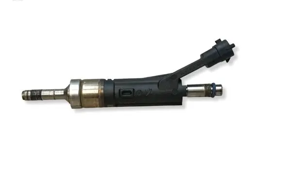 Peugeot 2008 I Fuel injector 9810335380