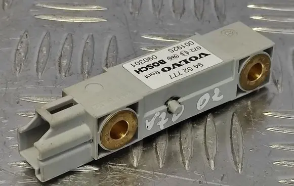 Volvo V70 Airbag deployment crash/impact sensor 9452777 001925