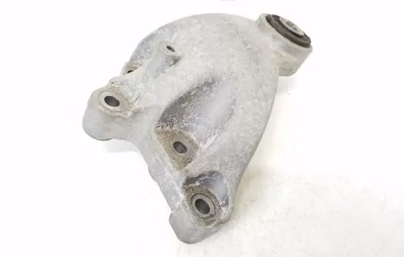 Mercedes-Benz B W246 W242 Engine mounting bracket A2462401109