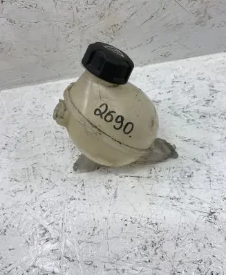 Citroen C4 Cactus Coolant expansion tank/reservoir 9800777280