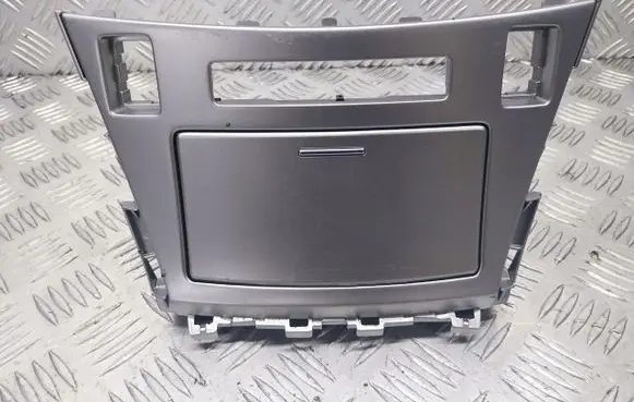 Toyota Avensis T270 Rear door ashtray 58804-05180