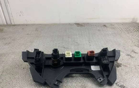 Peugeot Partner III Other interior part 04157T06 9680931977 63110656