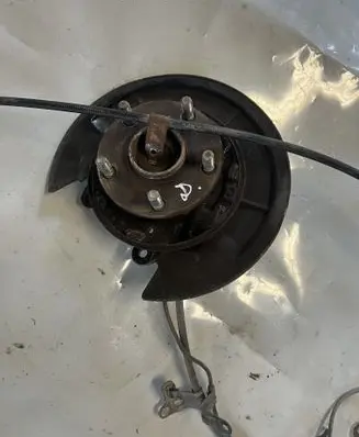Toyota Corolla Verso AR10 Rear wheel hub spindle/knuckle 