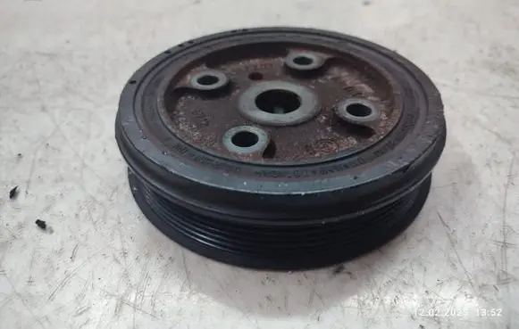Volvo XC90 Crankshaft pulley