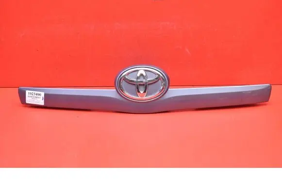 Toyota Avensis Verso Number plate light 76811-0F050