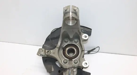 Nissan Altima Front wheel hub 000000