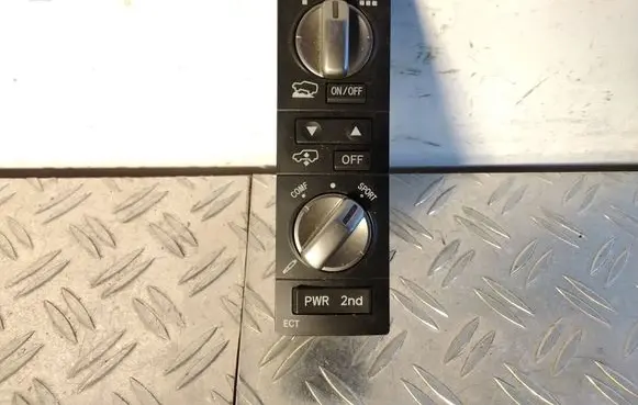 Other switches/knobs/shifts