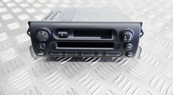 Mini One - Cooper R50 - 53 Radio/CD/DVD/GPS head unit 6909665