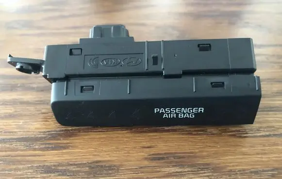KIA Sportage Passenger airbag on/off switch 95960F1710