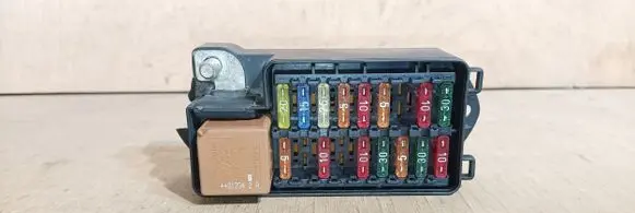 Jaguar XJ X308 Fuse module LNC2800AC 2800AC 518204011