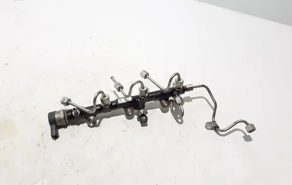 Renault Trafic III (X82) Fuel main line pipe 175219059R