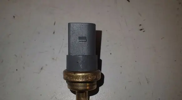 Volkswagen T-Roc Exhaust gas temperature sensor 04L906088EC