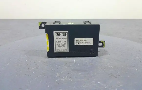 Hyundai i30 Seat control module 88196-G4000