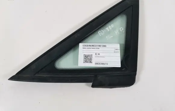 Lexus RX 300 Front triangle window/glass 