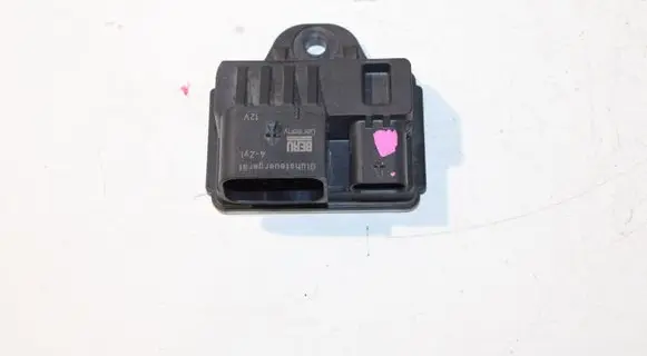 BMW X3 F25 Glow plug pre-heat relay 8570087