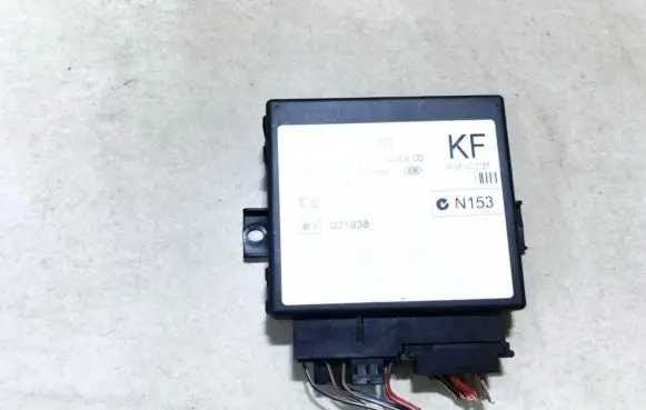 Opel Zafira A Comfort/convenience module 24437076 f005v00155