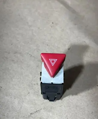 Volkswagen PASSAT B6 Hazard light switch 3C0953509 18805029