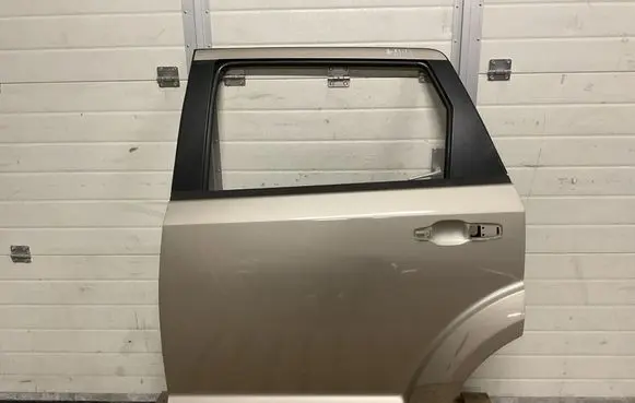 Dodge Journey Rear door
