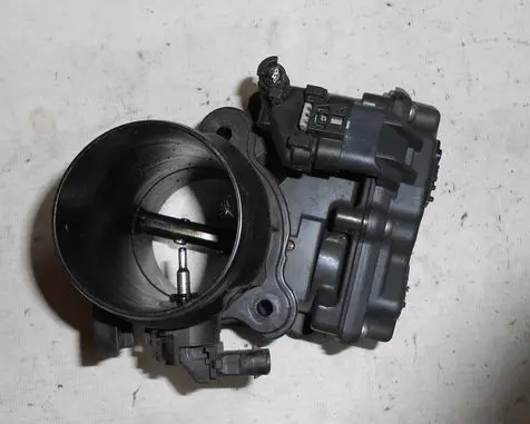 BMW 5 F10 F11 Throttle valve 8512452 A2C80221200