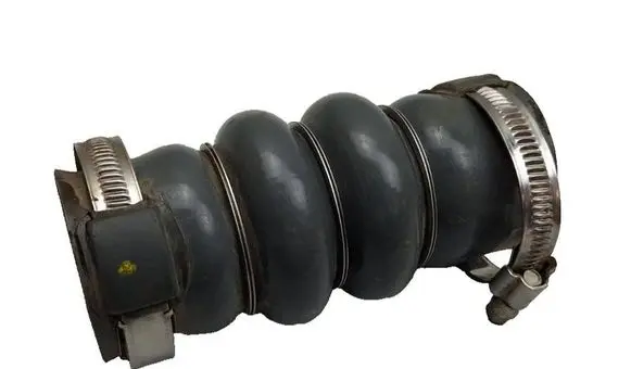 Intercooler hose/pipe