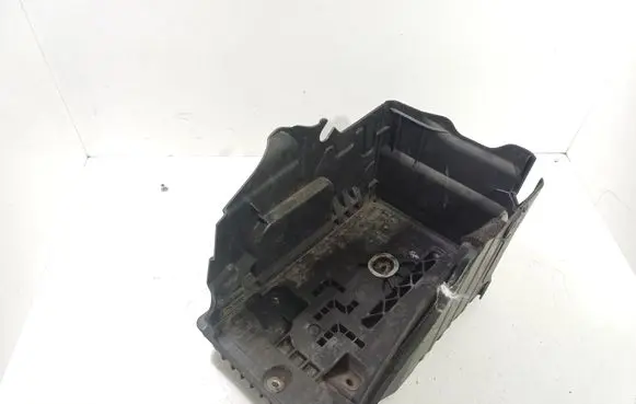 Battery box tray
