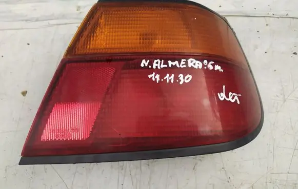 Nissan Almera Rear/tail lights