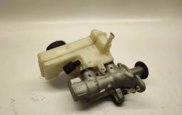 Audi A8 S8 D4 4H Brake fluid reservoir 5Q1611301C 1K0945459A