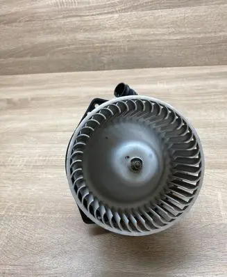 Nissan Primera Heater fan/blower 081040J2711X