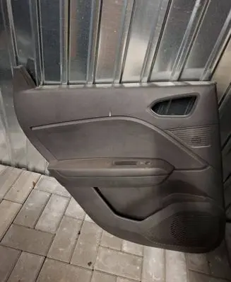 Renault Captur II Rear door card panel trim 829A18015R