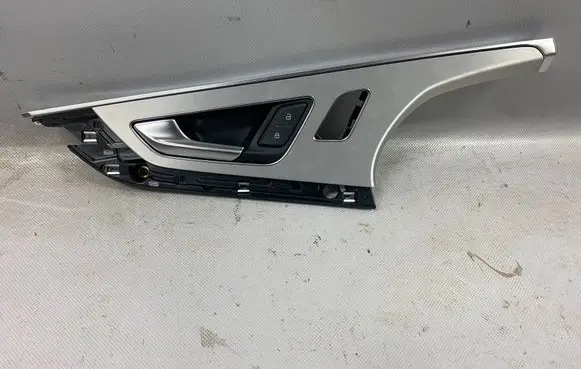Audi Q7 4M Front door interior handle 4M0837019B