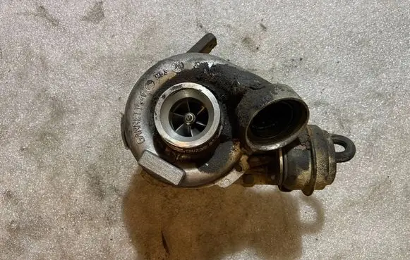 Mercedes-Benz C W203 Turbo a6110960999 6110960999
