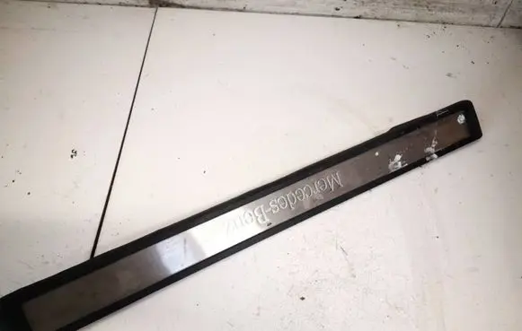 Mercedes-Benz E W211 Front sill trim cover a2116801335