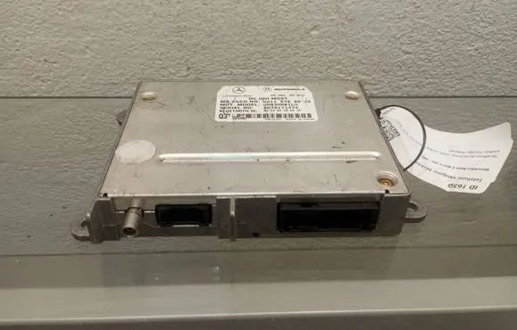 Mercedes-Benz E W211 Bluetooth control unit module A2118700026 UH03MM01LU DM70171474