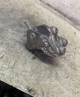 Citroen C4 Cactus Engine mounting bracket