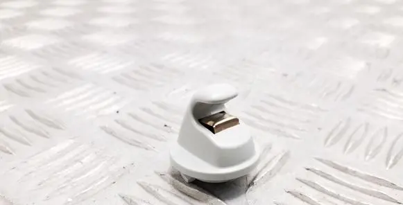 Sun visor clip/hook/bracket