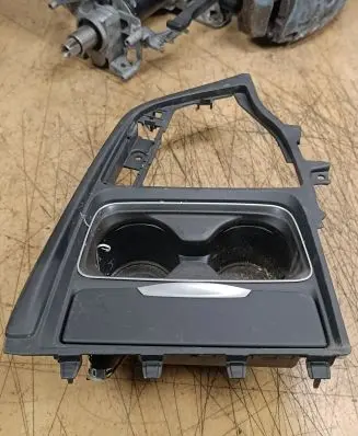 BMW 3 F30 F35 F31 Cup holder 105048744