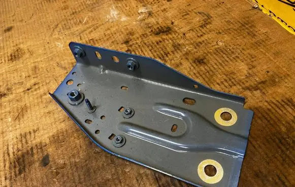 Ford Bronco Fender mounting bracket MB3B16E025AD